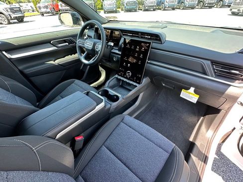 New 2026 GMC Terrain Elevation w/ Technology Package II AWD/4WD image 12