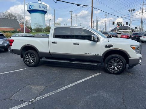Used 2016 Nissan Titan Platinum Reserve image 5