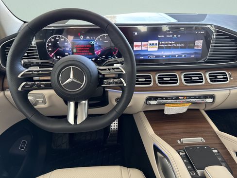 Certified 2026 Mercedes-Benz GLS 450 4MATIC image 39