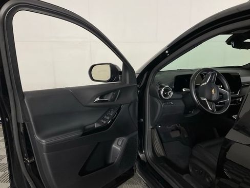 Used 2025 Chevrolet Equinox LT w/ Convenience Package II AWD/4WD image 19