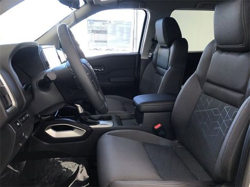 Certified 2025 Nissan Frontier SV w/ SV Convenience Package image 19