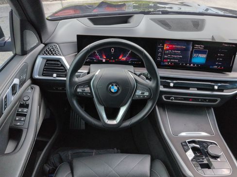 Used 2025 BMW X5 sDrive40i w/ Climate Comfort Package RWD image 16