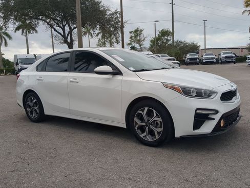 Used 2020 Kia Forte LXS image 2
