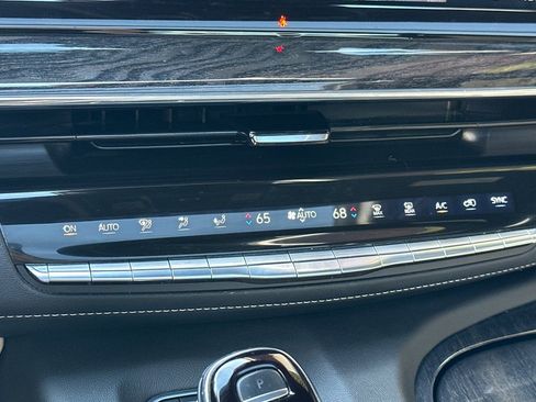 Certified 2023 Cadillac Escalade Premium Luxury w/ Performance Package image 30