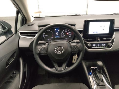 Used 2025 Toyota Corolla LE FWD image 22