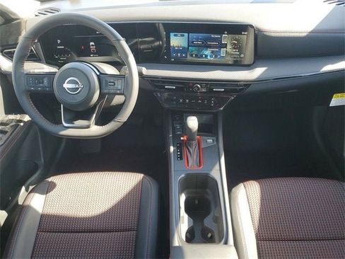 New 2025 Nissan Kicks SR image 8