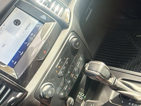 Used 2020 Ford Ranger Lariat w/ Trailer Tow Package image 34