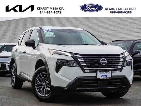 Used 2024 Nissan Rogue S FWD image 1