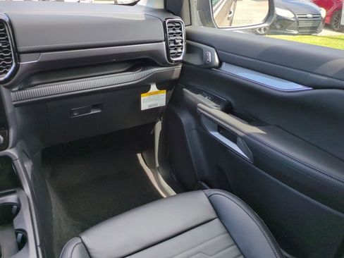 New 2025 Ford Ranger Lariat w/ Trailer Tow Package image 17