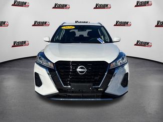 Used 2024 Nissan Kicks SV video 2