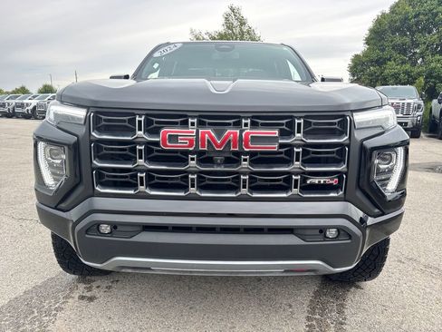 Used 2024 GMC Canyon AT4 w/ AT4 Premium Package AWD/4WD image 9
