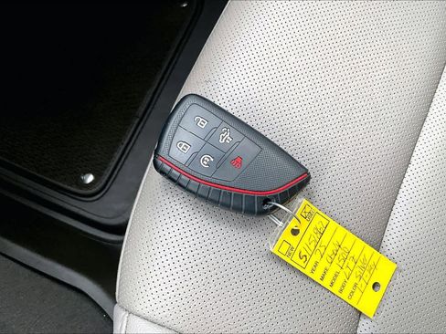 Used 2025 Chevrolet Silverado 1500 LTZ image 14