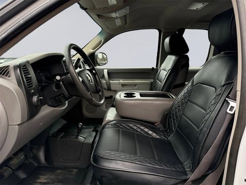 Used 2011 Chevrolet Silverado 1500 W/T image 10