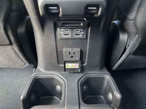 Used 2026 Jeep Wrangler Unlimited Rubicon image 29