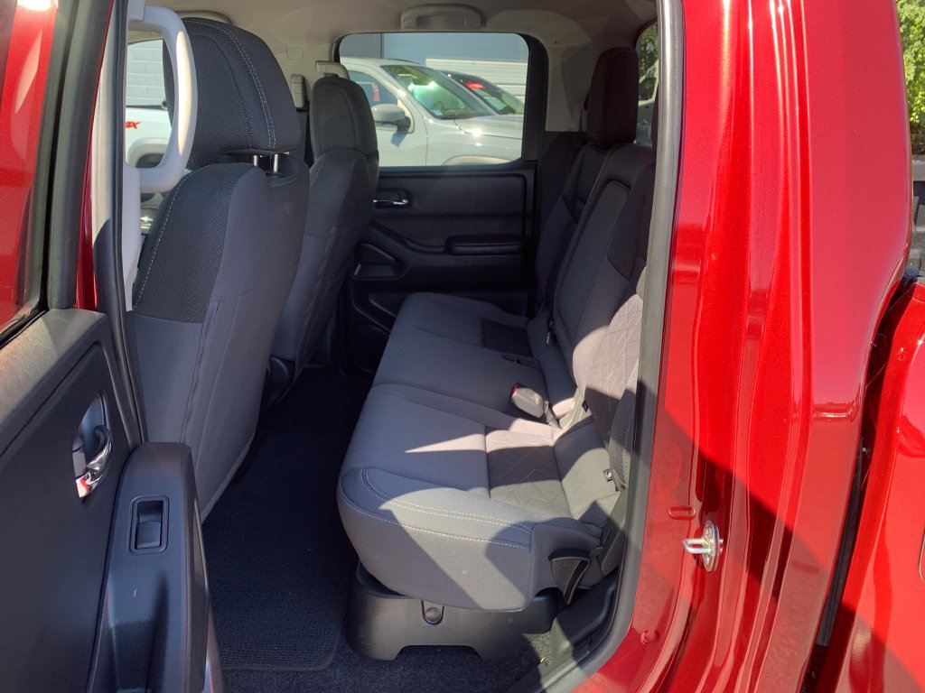Certified 2025 Nissan Frontier SV AWD/4WD image 15