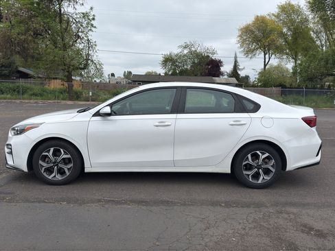Used 2021 Kia Forte LXS FWD image 18