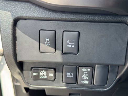 Used 2023 Toyota Tacoma Limited image 5