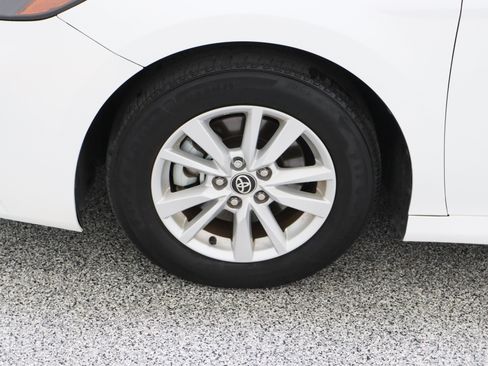 Used 2025 Toyota Camry LE FWD image 11