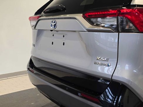 Used 2020 Toyota RAV4 XSE AWD/4WD image 15