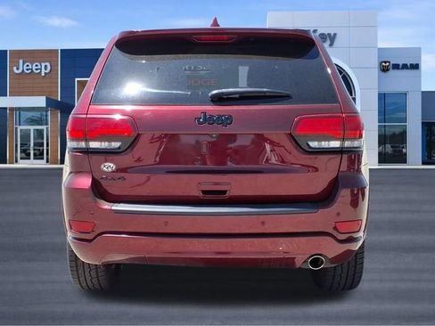 Used 2018 Jeep Grand Cherokee Altitude AWD/4WD image 4