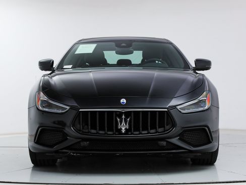 Certified 2023 Maserati Ghibli Modena RWD image 8