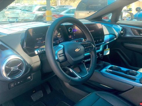 New 2026 Chevrolet Equinox EV LT AWD/4WD image 8