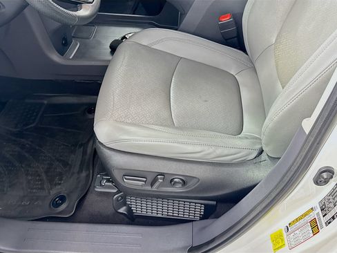Used 2022 Toyota Sienna Limited AWD/4WD image 13