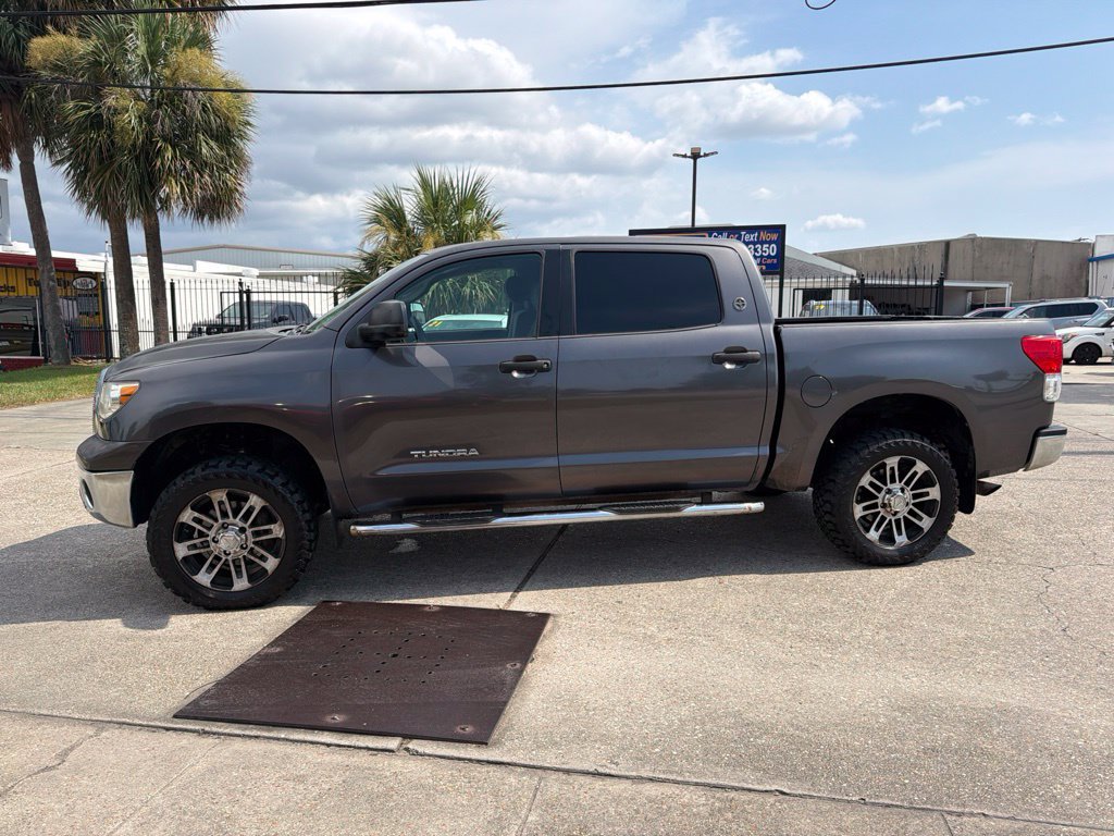 Used 2013 Toyota Tundra 4x4 CrewMax w/ Tow Pkg image 6