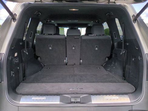 Used 2022 Lexus LX 600 4WD w/ Luxury Package image 13