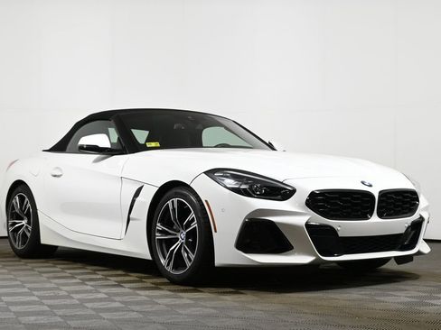 Certified 2024 BMW Z4 sDrive30i w/ Premium Package image 10