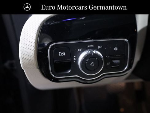 Used 2023 Mercedes-Benz CLA 250 4MATIC image 45
