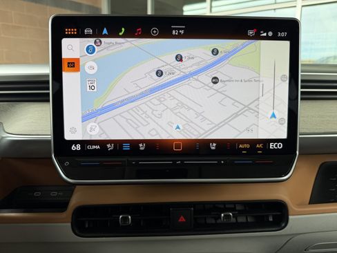 Used 2025 Volkswagen ID. Buzz 1st Edition RWD image 20