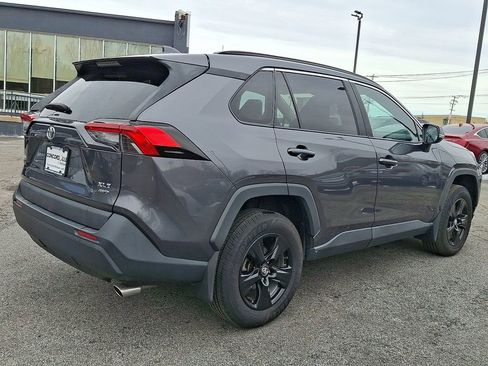 Used 2020 Toyota RAV4 XLE w/ All Weather Liner Package image 6