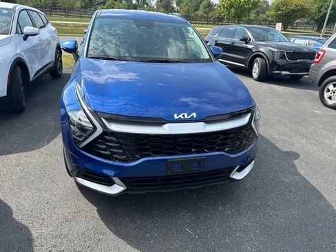 Used 2024 Kia Sportage EX FWD image 2