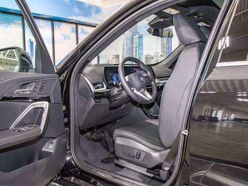 Used 2025 BMW X1 xDrive28i w/ Technology Package image 12