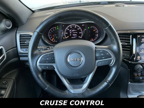 Used 2020 Jeep Grand Cherokee Laredo w/ Quick Order Package 2BN North image 5