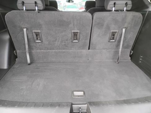 Used 2023 Chevrolet Traverse LT image 22