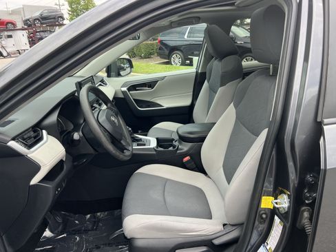 Used 2019 Toyota RAV4 XLE w/ All Weather Liner Package AWD/4WD image 13