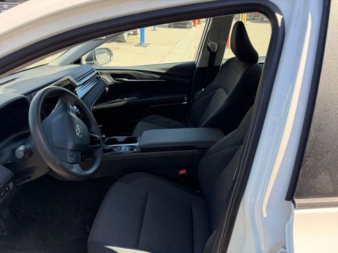 Used 2025 Toyota Camry LE image 24