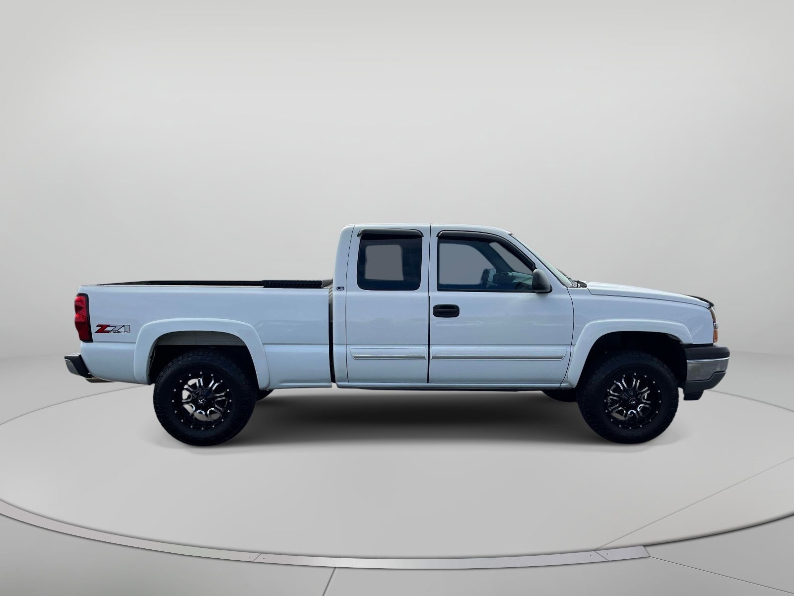 Used 2005 Chevrolet Silverado 1500 4x4 Extended Cab w/ Light Duty Power Package image 2