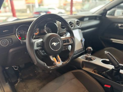 Used 2015 Ford Mustang Coupe image 13