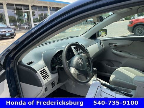 Used 2013 Toyota Corolla LE FWD image 26