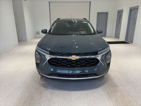 New 2026 Chevrolet Trax LT w/ Driver Confidence Package image 2