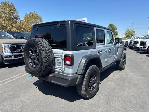 Used 2024 Jeep Wrangler Unlimited AWD/4WD image 4