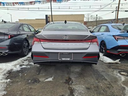 New 2026 Hyundai Elantra SE