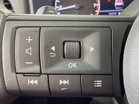 Certified 2024 Nissan Rogue SV image 13