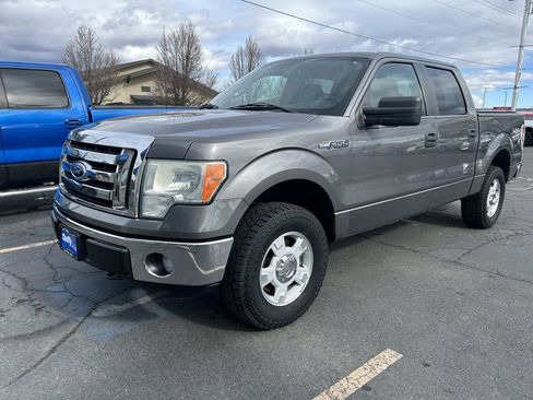 Used 2011 Ford F150 XLT image 2