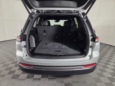 New 2026 Jeep Grand Cherokee Altitude RWD image 20