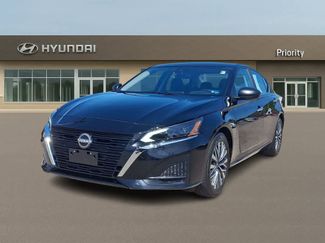 Used 2025 Nissan Altima 2.5 SV video 1