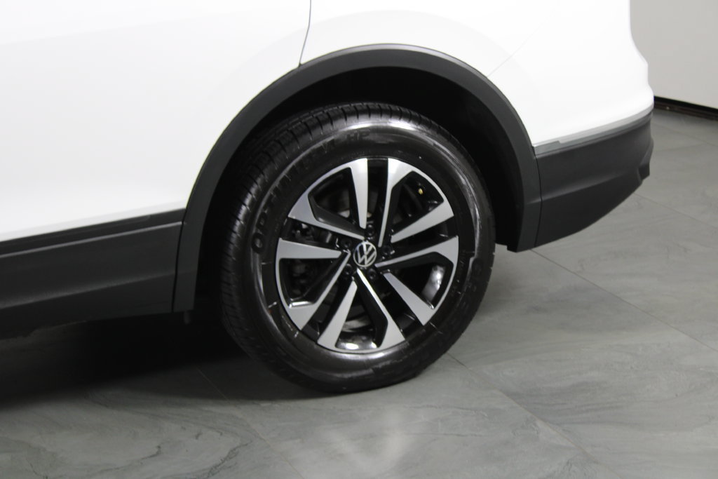 Used 2022 Volkswagen Tiguan S FWD image 14